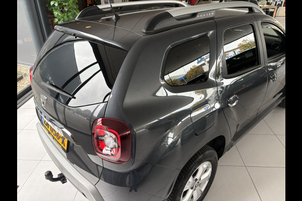 Dacia Duster 1.2 TCe Comfort Achteruitrijcamera - Airco - Navigatie - Trekhaak - Cruise control - Dakrails - Radio - Mistlampen voor - Start/stop systeem - Led verlichting - Elektrische ramen - Stuur multifunctioneel - Centrale vergrendeling met afstandsbediening - Bluetooth