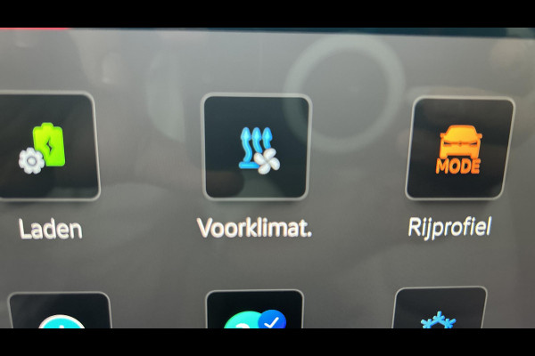Volkswagen ID. Buzz Pro 86 kWh LWB 7p. 7 persoons Trekhaak Navigateie app connect SOH 97%