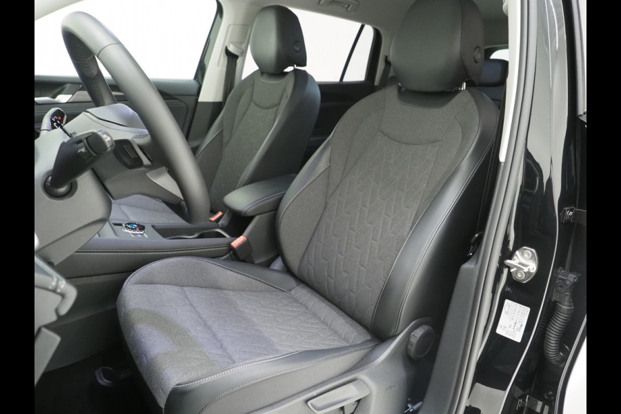 Volkswagen Tayron 1.5 eHybrid | 5 Jaar Garantie | Trekhaak | Harman/Kardon | Camera | Sfeerlicht | Dodehoek | Adaptive Cruise
