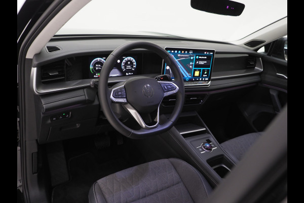 Volkswagen Tayron 1.5 eHybrid | 5 Jaar Garantie | Trekhaak | Harman/Kardon | Camera | Sfeerlicht | Dodehoek | Adaptive Cruise