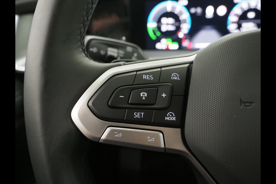 Volkswagen Tayron 1.5 eHybrid | 5 Jaar Garantie | Trekhaak | Harman/Kardon | Camera | Sfeerlicht | Dodehoek | Adaptive Cruise