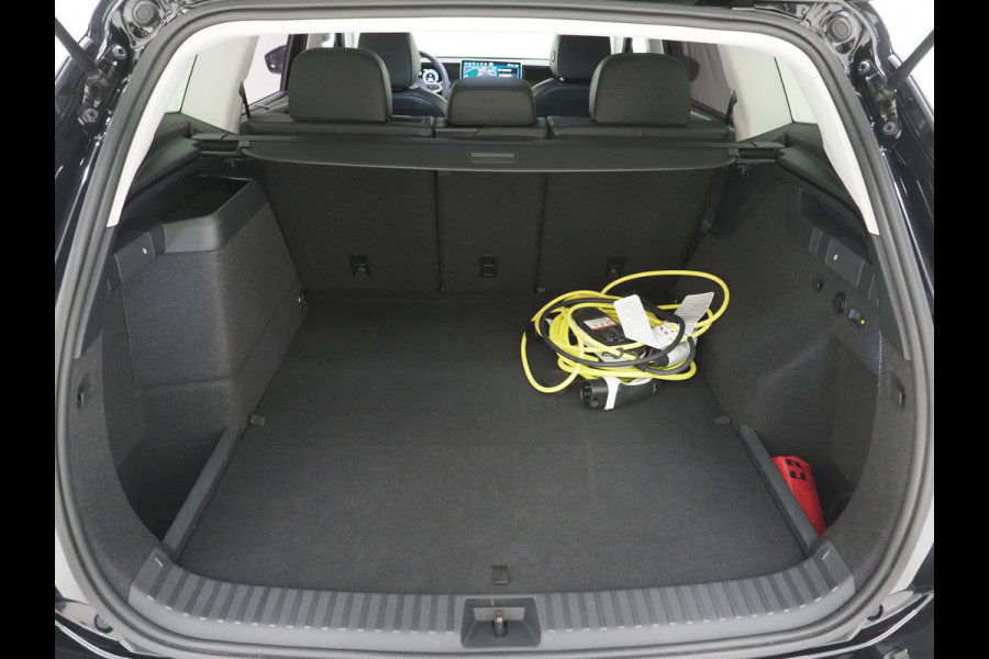 Volkswagen Tayron 1.5 eHybrid | 5 Jaar Garantie | Trekhaak | Harman/Kardon | Camera | Sfeerlicht | Dodehoek | Adaptive Cruise
