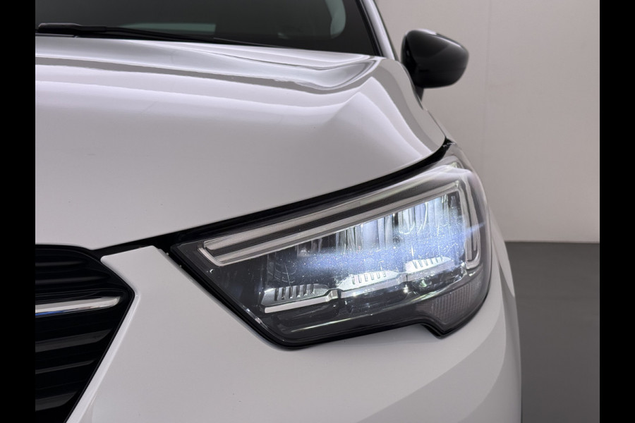 Opel Crossland X 1.2 Two-Tone AGR-Comfort Stoelen Apple Carplay Android Auto Stuur+Stoelverwarming Navi* Ecc Cruise Control Pdc Edition 2020 Bluetooth Regen-Lichtsensor Lmv Isofix Led Privacy Glas Lane Assist ESP ABS