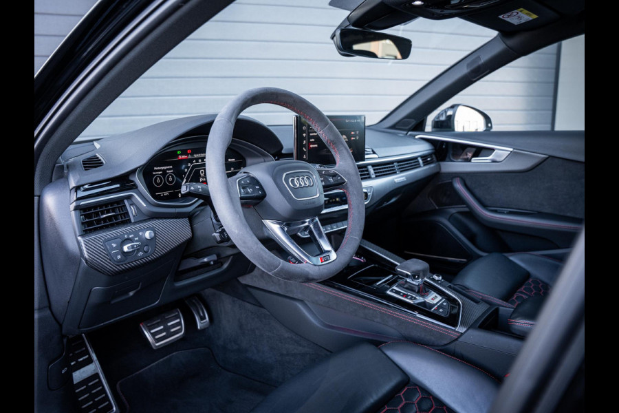 Audi RS4 Avant 2.9 TFSI quattro competition plus - Dynamic + l Ceramic l RDC l Pano l HUD