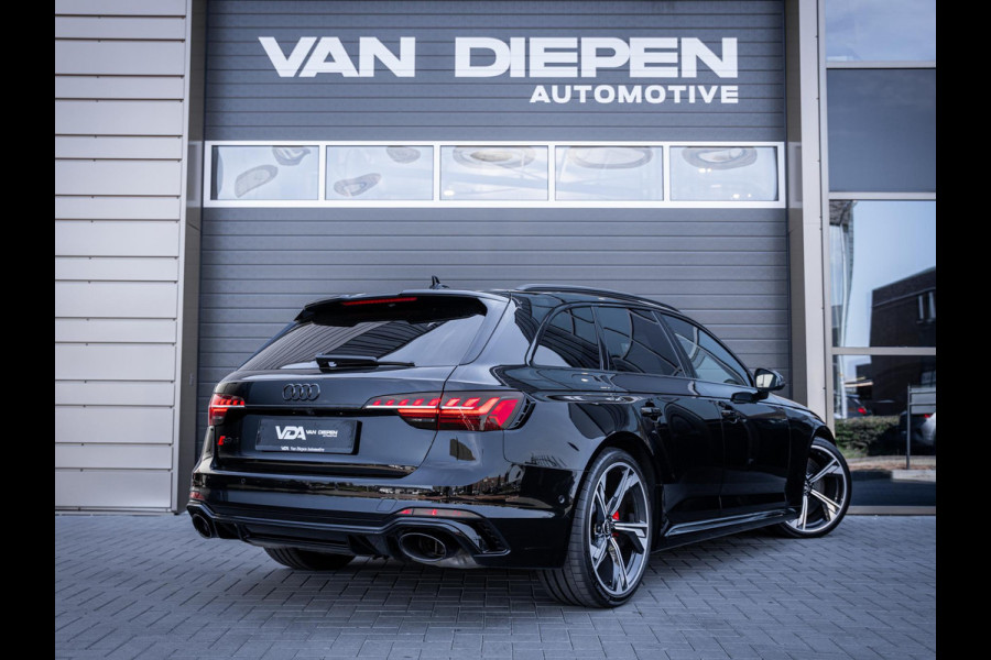 Audi RS4 Avant 2.9 TFSI quattro competition plus - Dynamic + l Ceramic l RDC l Pano l HUD