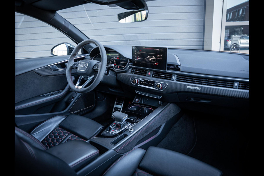 Audi RS4 Avant 2.9 TFSI quattro competition plus - Dynamic + l Ceramic l RDC l Pano l HUD