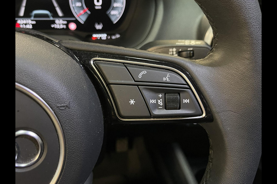 Audi Q2 35 TFSI S Edition 17"/Matrix LED/Camera/Adaptieve cruise/Keyless/PDC v+a/Stoelverwarming/Apple Carplay & Android Auto