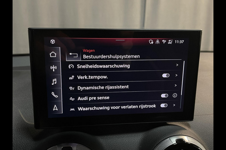 Audi Q2 35 TFSI S Edition 17"/Matrix LED/Camera/Adaptieve cruise/Keyless/PDC v+a/Stoelverwarming/Apple Carplay & Android Auto