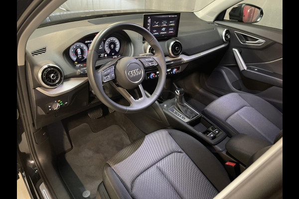 Audi Q2 35 TFSI S Edition 17"/Matrix LED/Camera/Adaptieve cruise/Keyless/PDC v+a/Stoelverwarming/Apple Carplay & Android Auto