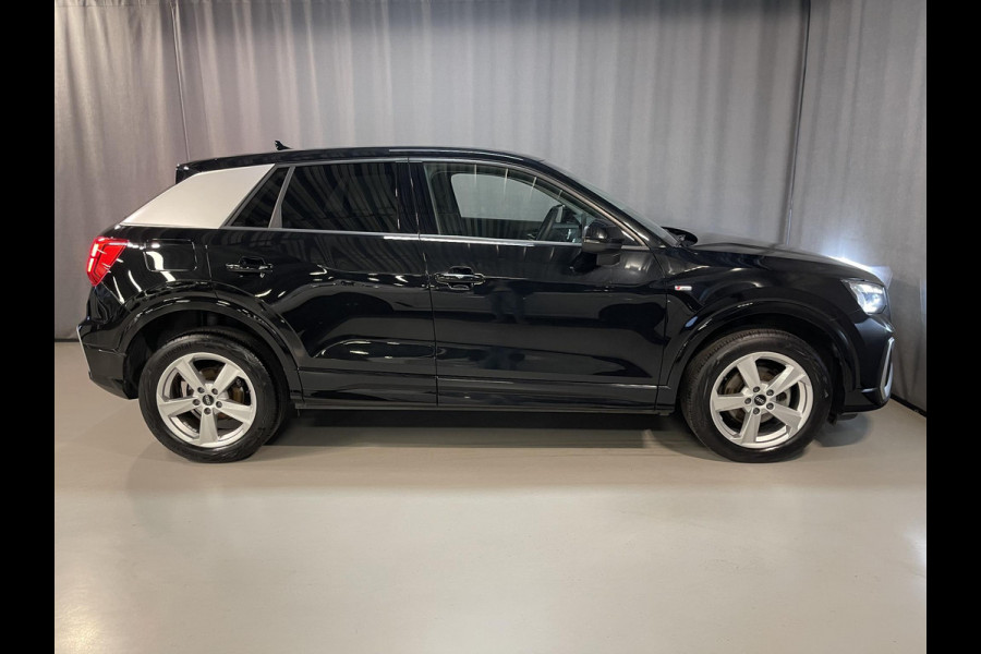 Audi Q2 35 TFSI S Edition 17"/Matrix LED/Camera/Adaptieve cruise/Keyless/PDC v+a/Stoelverwarming/Apple Carplay & Android Auto