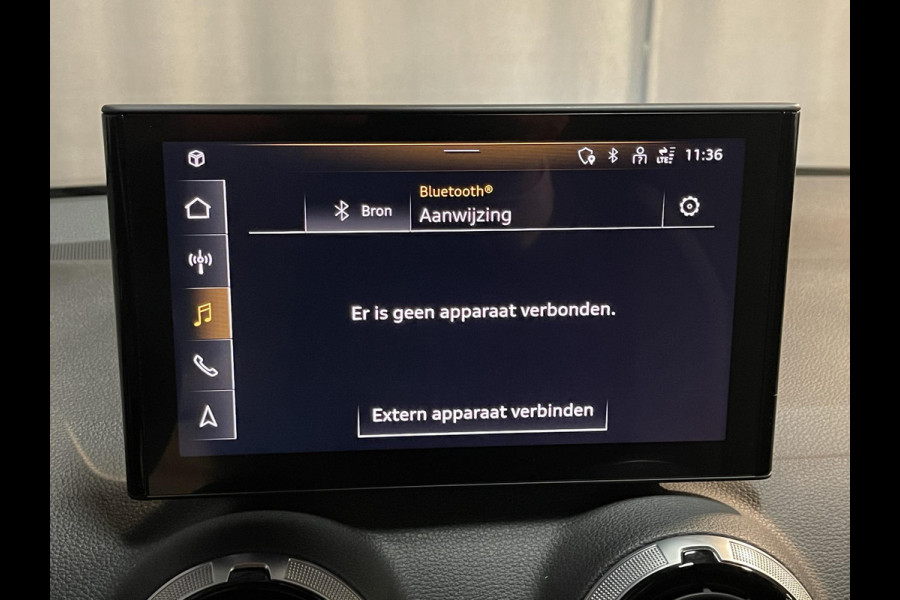 Audi Q2 35 TFSI S Edition 17"/Matrix LED/Camera/Adaptieve cruise/Keyless/PDC v+a/Stoelverwarming/Apple Carplay & Android Auto