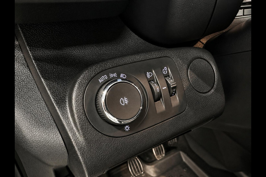Opel Combo 1.5D L2H1 Edition Navigatie Apple CarPlay Android Auto Parkeerhulp achter Climate Control