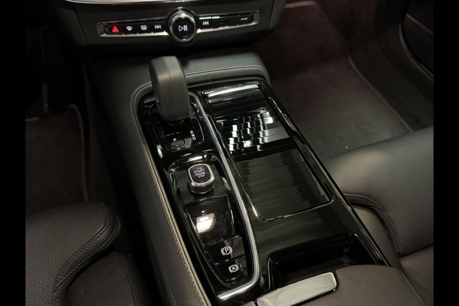 Volvo V90 2.0 T6 PHEV AWD Plus Bright 19"/Leder + memory l + r/Stoel + stuurverwarming/Adaptieve cruise/Harman Kardon/Dodehoek/Elektrische klep/Keyless
