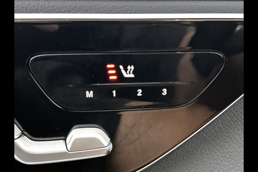 Mercedes-Benz GLC 300 e 4MATIC AMG Plug-In Hybride Night pakket |AMG Line | Memory pakket | Panoramadak | Stuurverwarming winterpakket | Inclusief 24 maanden MB Certified garantie voor Europa.