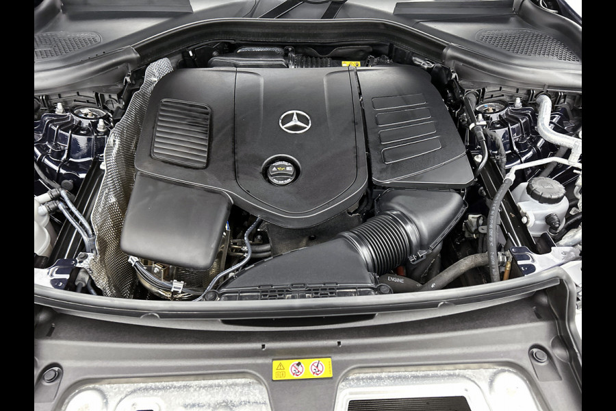 Mercedes-Benz GLC 300 e 4MATIC AMG Plug-In Hybride Night pakket |AMG Line | Memory pakket | Panoramadak | Stuurverwarming winterpakket | Inclusief 24 maanden MB Certified garantie voor Europa.