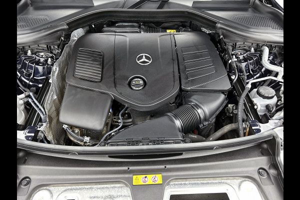 Mercedes-Benz GLC 300 e 4MATIC AMG Plug-In Hybride Night pakket |AMG Line | Memory pakket | Panoramadak | Stuurverwarming winterpakket | Inclusief 24 maanden MB Certified garantie voor Europa.