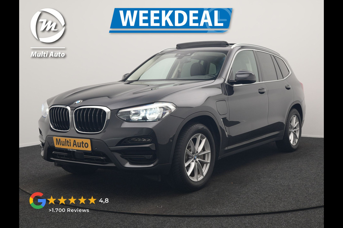 BMW X3 xDrive30e Advantage PHEV 293pk Dealer O.H. | Panodak | Adaptive Cruise | Camera | Harman / Kardon | Sportstoelen Verwarmd | Sfeerverlichting | Blis | Apple Carplay | Navigatie | DAB | Plug In Hybrid |
