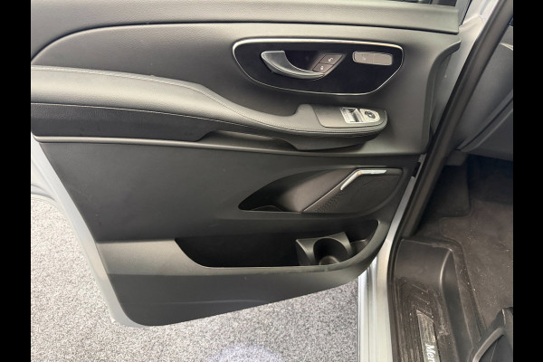 Mercedes-Benz EQV 300 L3 Facelift - 7pers - AMG - Elec. deuren - Airco achter - 360 - Airmatic - Burmeist. - Incl Garantie