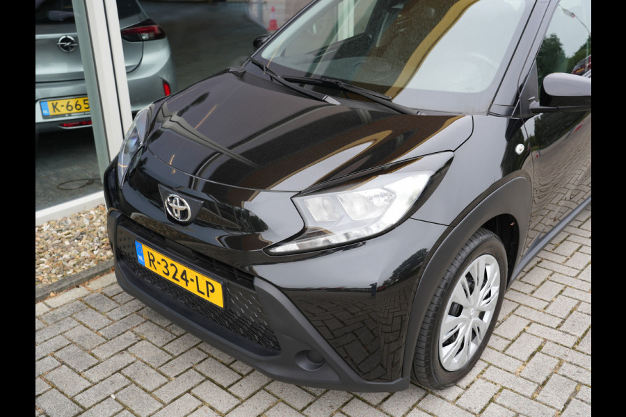 Toyota Aygo X 1.0 VVT-i S-CVT Play | Adaptieve Cruise | Achteruitrijcamera | Apple Carplay/Android Auto |