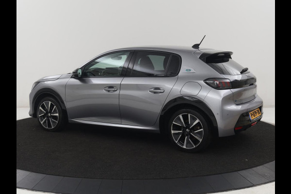 Peugeot e-208 EV GT 350 50 kWh | SOH 92,2% | Half leder | Stoelverwarming | Navigatie | Climate control | Carplay | Camera | Park assist