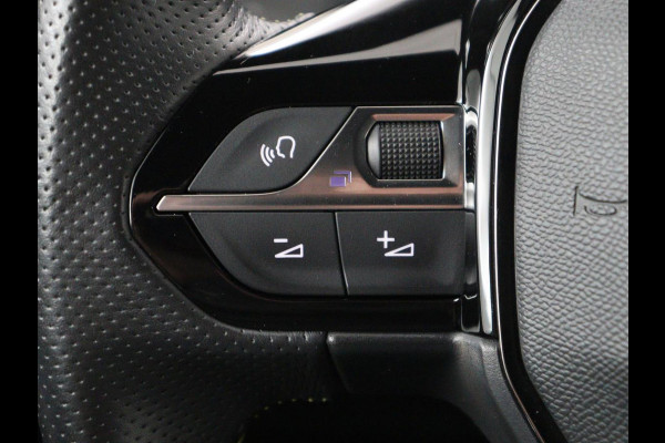 Peugeot e-208 EV GT 350 50 kWh | SOH 92,2% | Half leder | Stoelverwarming | Navigatie | Climate control | Carplay | Camera | Park assist