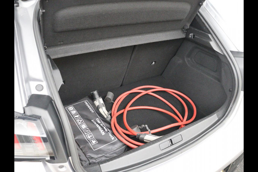 Peugeot e-208 EV GT 350 50 kWh | SOH 92,2% | Half leder | Stoelverwarming | Navigatie | Climate control | Carplay | Camera | Park assist