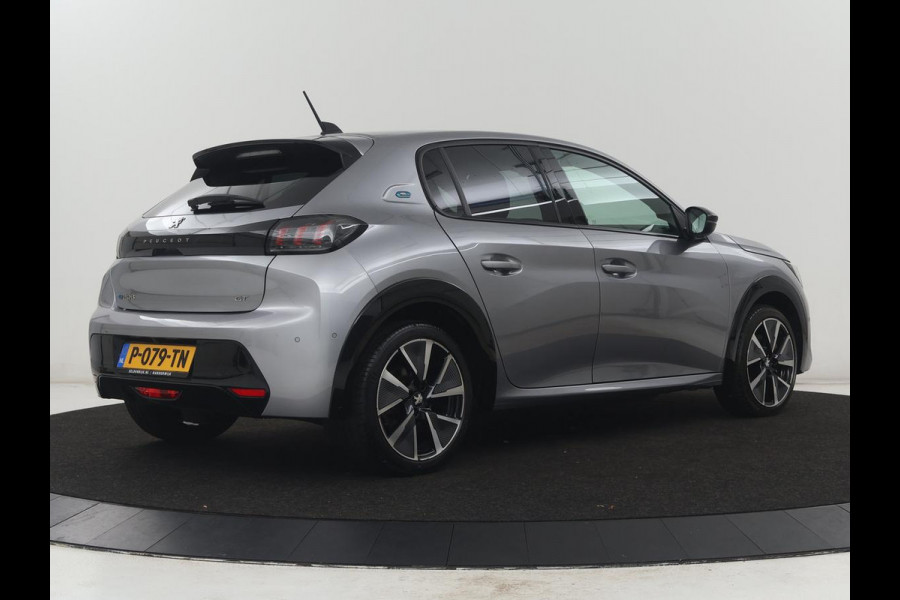 Peugeot e-208 EV GT 350 50 kWh | SOH 92,2% | Half leder | Stoelverwarming | Navigatie | Climate control | Carplay | Camera | Park assist