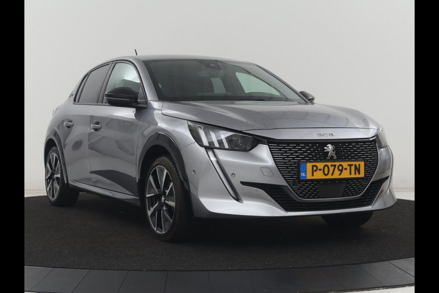 Peugeot e-208 EV GT 350 50 kWh | SOH 92,2% | Half leder | Stoelverwarming | Navigatie | Climate control | Carplay | Camera | Park assist