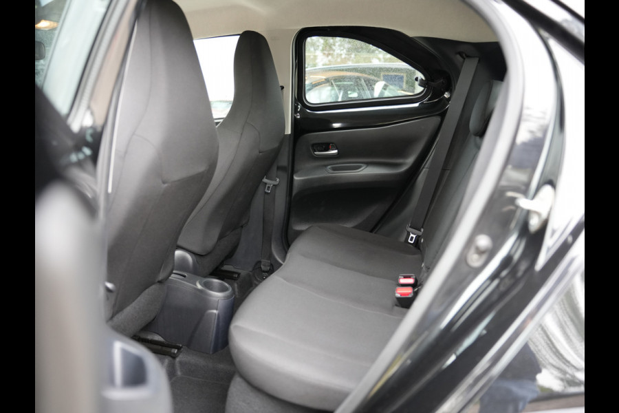 Toyota Aygo X 1.0 VVT-i S-CVT Play | Adaptieve Cruise | Achteruitrijcamera | Apple Carplay/Android Auto |