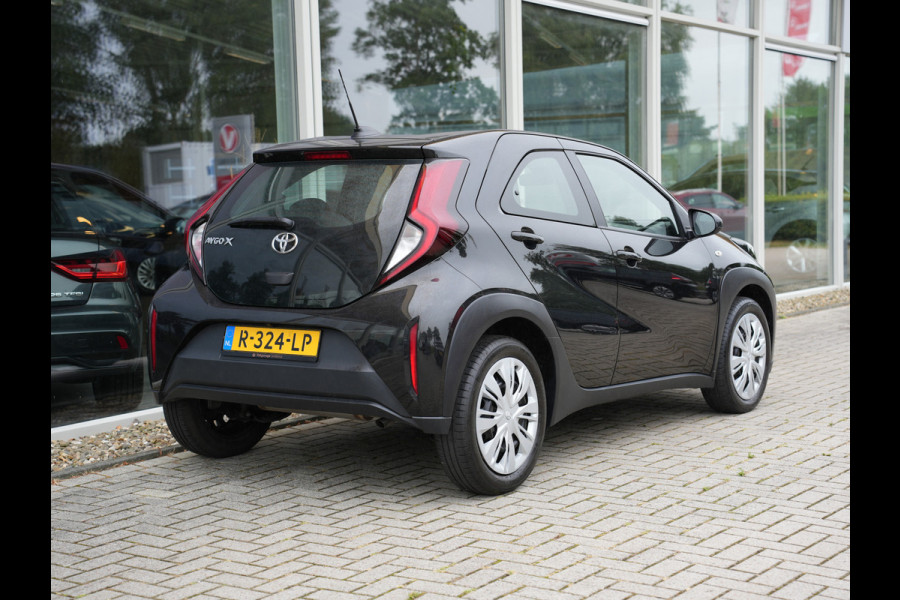 Toyota Aygo X 1.0 VVT-i S-CVT Play | Adaptieve Cruise | Achteruitrijcamera | Apple Carplay/Android Auto |