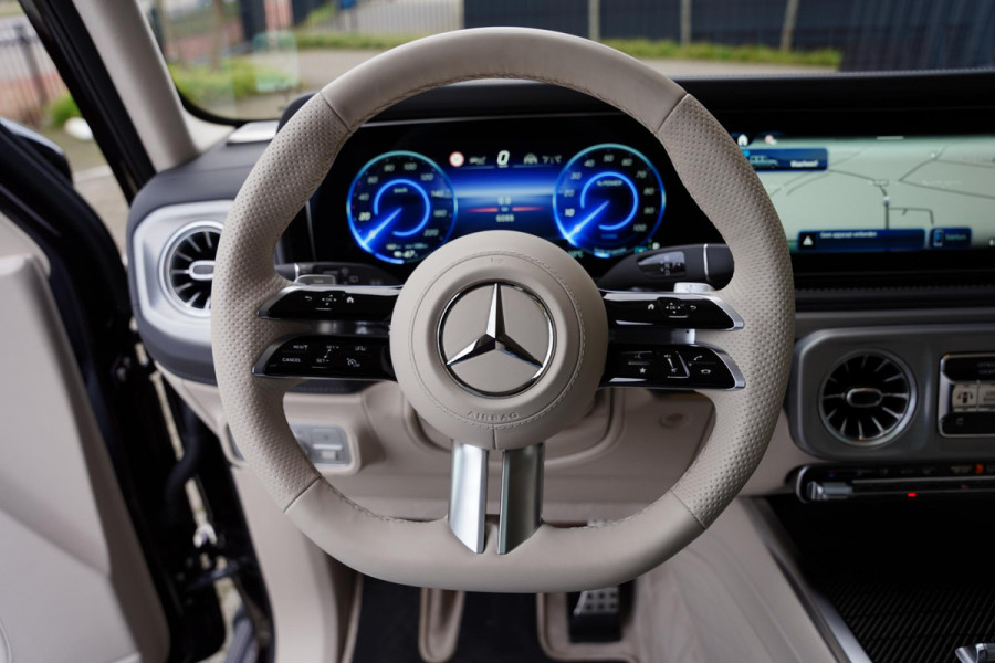 Mercedes-Benz G-Klasse 580 Robijnrood / Leder Beige / Grille Verlicht