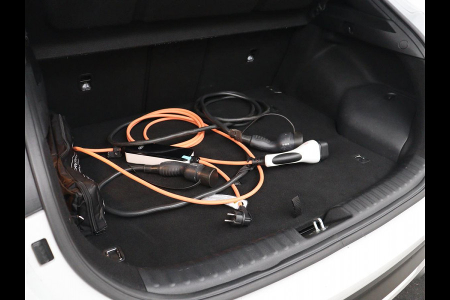 Kia XCeed 1.6 GDi PHEV ExecutiveLine | Panoramadak | Half leder | Stuur/stoel verwarming | Adaptive cruise | Stoelverkoeling | Climate control | Carplay | Camera | Park assist | Virtueel dashboard | PHEV