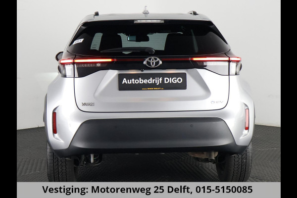 Toyota Yaris Cross 1.5 HYBRID DYNAMIC LUXURY GARANTIE 2035 ! PARKEERSENSOREN VOOR & ACHTER . STOEL/STUUR VERWARMING . NAVIGATIE .