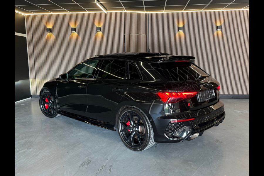 Audi 2.5 TFSI RS3 quattro 2.5 TFSI RS3 quattro HULK|KERAMISCH|PPF|PANO|Hud|B&O