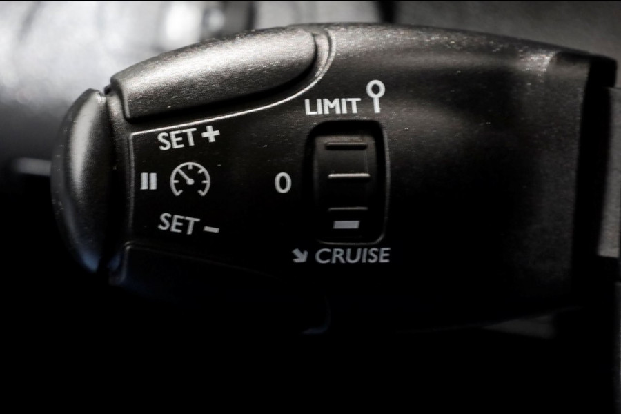 Citroën Berlingo 1.2 PureTech 110pk Benzine Automaat Airco/Navi/3Pers. 12-2021