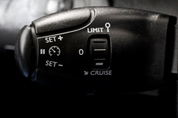 Citroën Berlingo 1.2 PureTech 110pk Benzine Automaat Airco/Navi/3Pers. 12-2021