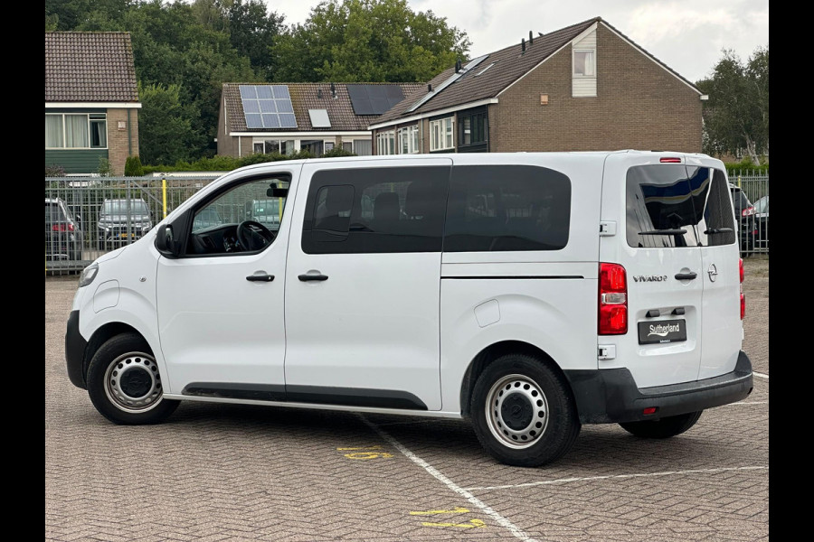 Opel Vivaro-e Combi L2H1 50 kWh 136 PK | Nieuw binnen, meer foto's volgen ! | 9-persoons | 9.585 KM! | Privacy glass