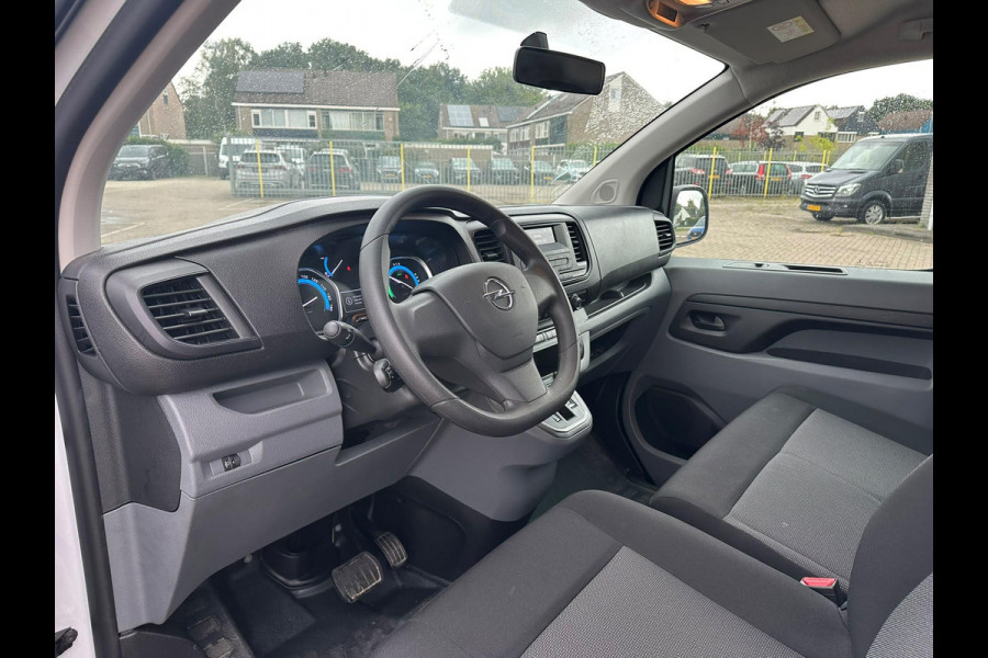 Opel Vivaro-e Combi L2H1 50 kWh 136 PK | Nieuw binnen, meer foto's volgen ! | 9-persoons | 9.585 KM! | Privacy glass