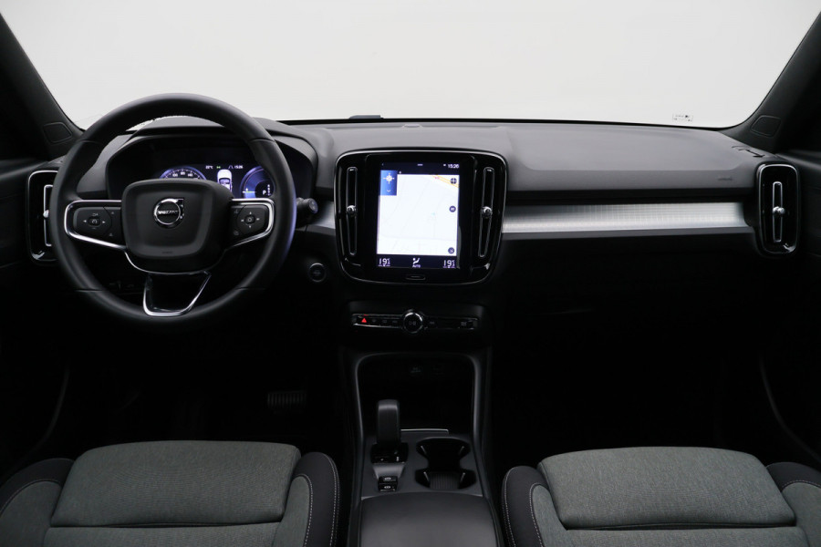 Volvo XC40 1.5 T4 Plug-in hybrid Core Bright SOH 99,6%, Camera, Apple Carplay, Lane Assist, Keyless, PDC