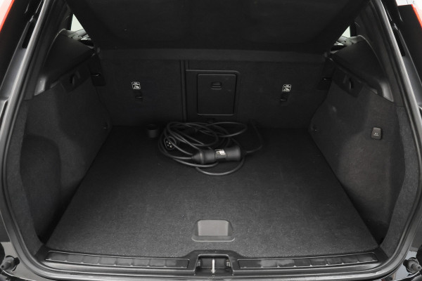 Volvo XC40 1.5 T4 Plug-in hybrid Core Bright SOH 99,6%, Camera, Apple Carplay, Lane Assist, Keyless, PDC