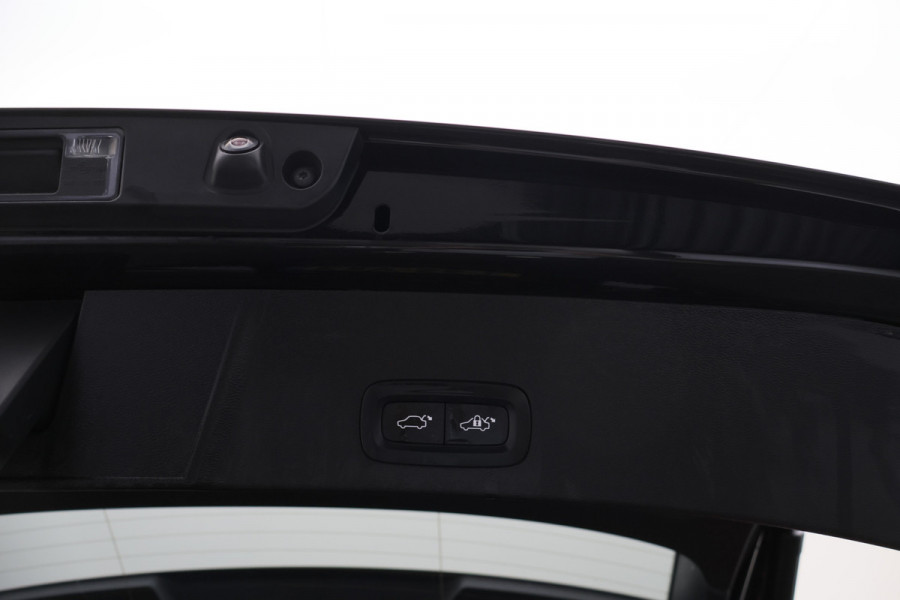 Volvo XC40 1.5 T4 Plug-in hybrid Core Bright SOH 99,6%, Camera, Apple Carplay, Lane Assist, Keyless, PDC