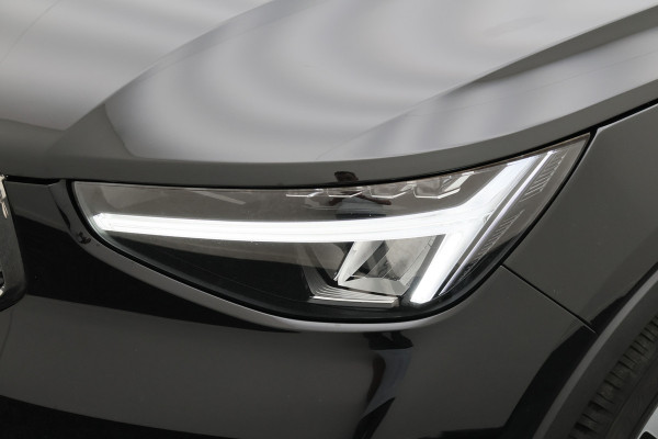Volvo XC40 1.5 T4 Plug-in hybrid Core Bright SOH 99,6%, Camera, Apple Carplay, Lane Assist, Keyless, PDC