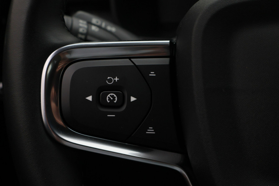 Volvo XC40 1.5 T4 Plug-in hybrid Core Bright SOH 99,6%, Camera, Apple Carplay, Lane Assist, Keyless, PDC