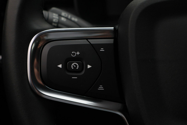Volvo XC40 1.5 T4 Plug-in hybrid Core Bright SOH 99,6%, Camera, Apple Carplay, Lane Assist, Keyless, PDC