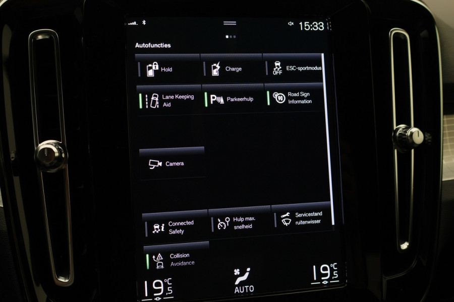 Volvo XC40 1.5 T4 Plug-in hybrid Core Bright SOH 99,6%, Camera, Apple Carplay, Lane Assist, Keyless, PDC