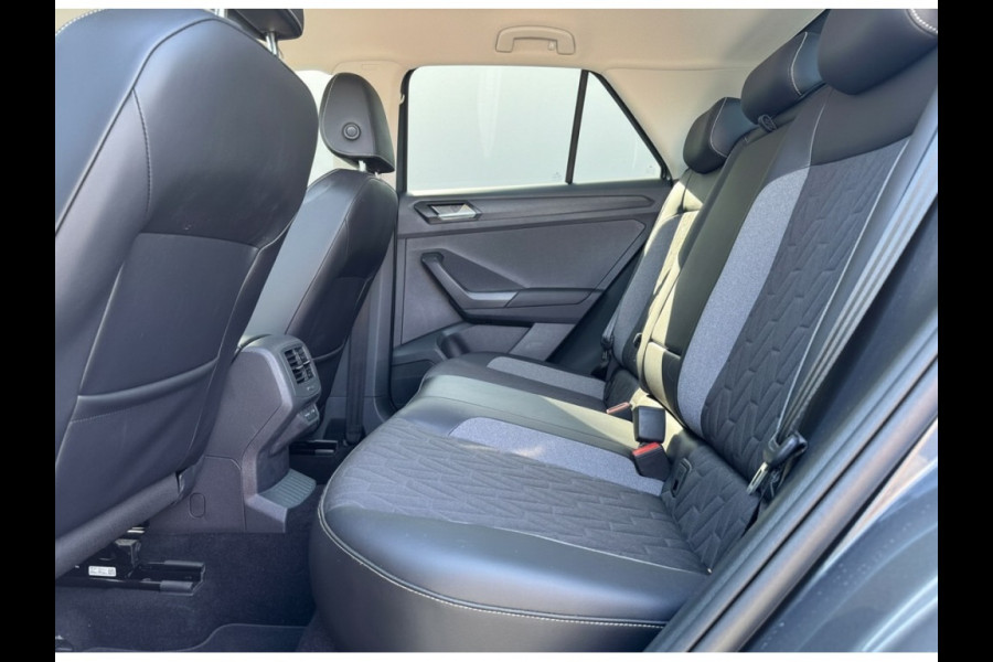 Volkswagen T-Roc TSI 115PK LIFE GOAL EDITION NAVI/CARPLAY/PDC