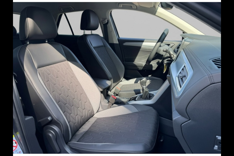Volkswagen T-Roc TSI 115PK LIFE GOAL EDITION NAVI/CARPLAY/PDC