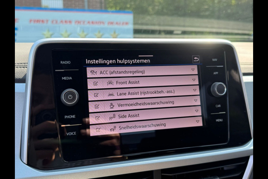 Volkswagen T-Roc TSI 115PK LIFE GOAL EDITION NAVI/CARPLAY/PDC