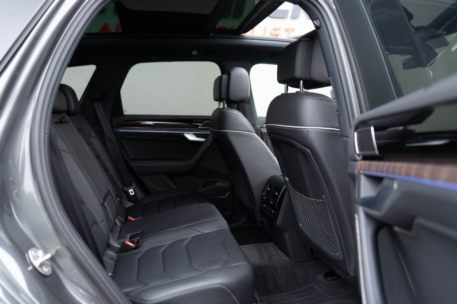 Volkswagen Touareg 3.0 TSI eHybrid 4MOTION / Panoramadak/ 22 Inch Velgen/ Ergo Comfort/ Dynaudio/ 280kW