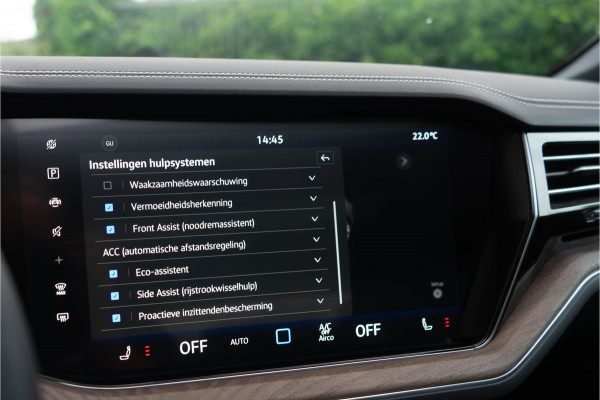 Volkswagen Touareg 3.0 TSI eHybrid 4MOTION / Panoramadak/ 22 Inch Velgen/ Ergo Comfort/ Dynaudio/ 280kW